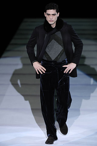 Giorgio Armani / - 2009-2010